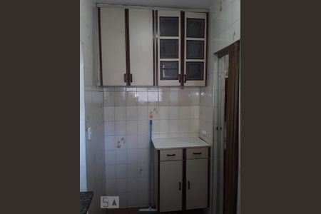 Cozinha de kitnet/studio para alugar com 1 quarto, 45m² em Rocha, Rio de Janeiro