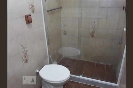 Banheiro de kitnet/studio para alugar com 1 quarto, 45m² em Rocha, Rio de Janeiro