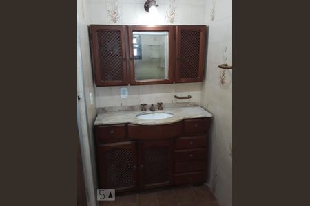 Banheiro de kitnet/studio para alugar com 1 quarto, 45m² em Rocha, Rio de Janeiro