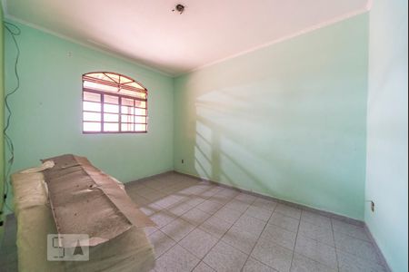 Casa à venda com 280m², 3 quartos e 3 vagasSala de TV