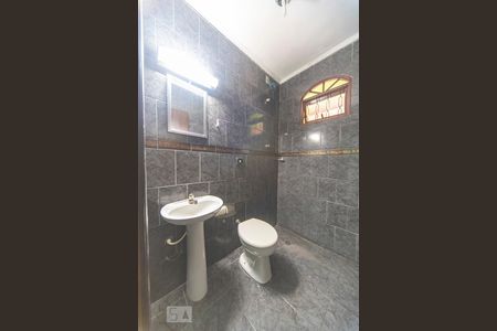 Casa à venda com 280m², 3 quartos e 3 vagasBanheiro da Edícula 1