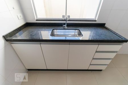 Detalhe cozinha de casa de condomínio à venda com 2 quartos, 54m² em Cidade Patriarca, São Paulo