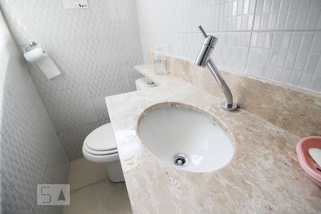 Casa à venda com 3 quartos, 163m² em Vila Nilo, São Paulo