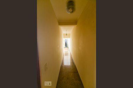 Casa à venda com 530m², 4 quartos e 3 vagasCorredor