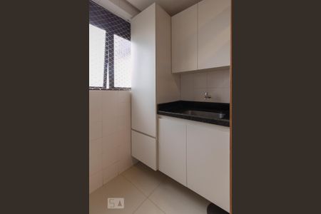 área de serviço de apartamento para alugar com 3 quartos, 100m² em Petrópolis, Porto Alegre