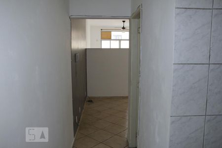 Corredor de kitnet/studio para alugar com 1 quarto, 40m² em Centro, Rio de Janeiro