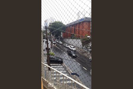 Apartamento à venda com 130m², 3 quartos e sem vaga Apartamento à venda com 130m², 3 quartos e sem vagaSacada