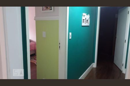 Apartamento à venda com 130m², 3 quartos e sem vaga Apartamento à venda com 130m², 3 quartos e sem vagaCorredor