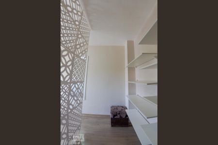 Closet do Quarto 1 de apartamento para alugar com 2 quartos, 65m² em Jardim Botânico, Porto Alegre