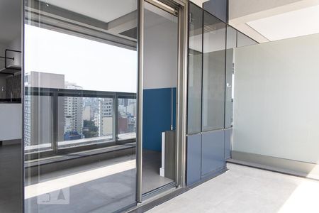 Varanda de kitnet/studio para alugar com 1 quarto, 28m² em República, São Paulo