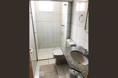Banheiro Social de apartamento para alugar com 2 quartos, 110m² em Ahú, Curitiba