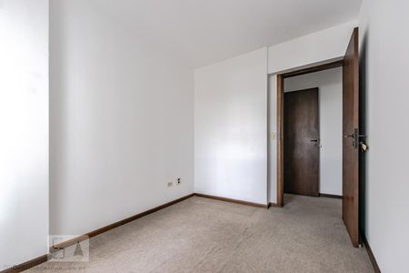 1º Dormitório de apartamento para alugar com 3 quartos, 100m² em Cristo Rei, Curitiba