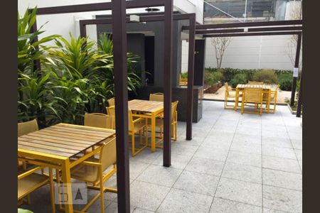 Studio para alugar com 30m², 1 quarto e 1 vaga Studio para alugar com 30m², 1 quarto e 1 vagaÁrea comum - Churrasqueira