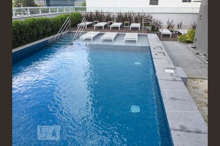 Studio para alugar com 30m², 1 quarto e 1 vaga Studio para alugar com 30m², 1 quarto e 1 vagaÁrea comum - Piscina