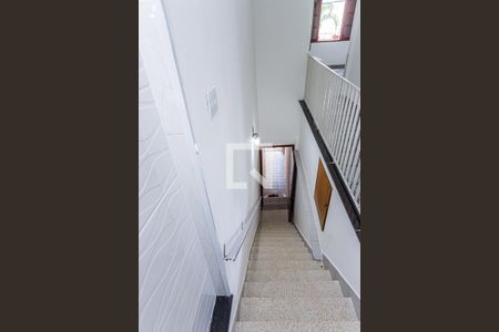 Casa para alugar com 110m², 3 quartos e 1 vagaEscada