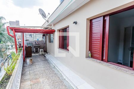 Casa para alugar com 110m², 3 quartos e 1 vagaÁrea de serviço e quintal