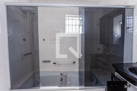Casa para alugar com 110m², 3 quartos e 1 vagaBanheiro