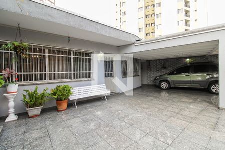 Casa à venda com 267m², 3 quartos e 4 vagas Casa à venda com 267m², 3 quartos e 4 vagasGaragem