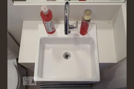 Studio à venda com 26m², 1 quarto e sem vaga Studio à venda com 26m², 1 quarto e sem vagaDetalhe do banheiro