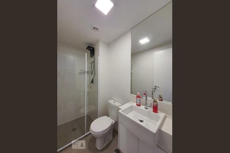 Banheiro  de kitnet/studio para alugar com 1 quarto, 26m² em Liberdade, São Paulo