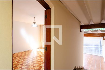 Casa para alugar com 125m², 3 quartos e 2 vagas Casa para alugar com 125m², 3 quartos e 2 vagasEntrada