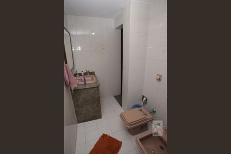 Casa à venda com 196m², 3 quartos e 1 vagaBanheiro da Suíte
