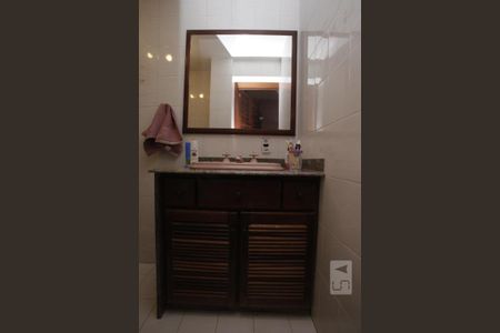 Casa à venda com 196m², 3 quartos e 1 vagaBanheiro da Suíte