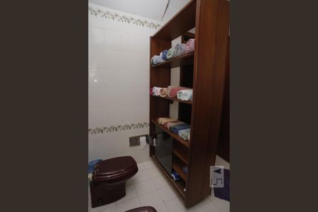 Casa à venda com 196m², 3 quartos e 1 vagaBanheiro
