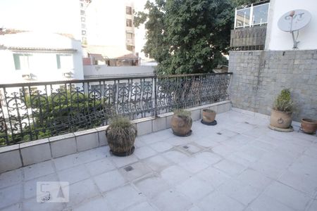 Casa à venda com 196m², 3 quartos e 1 vagaTerraço