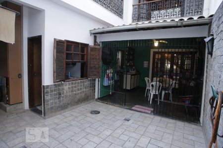 Casa à venda com 196m², 3 quartos e 1 vagaQuintal