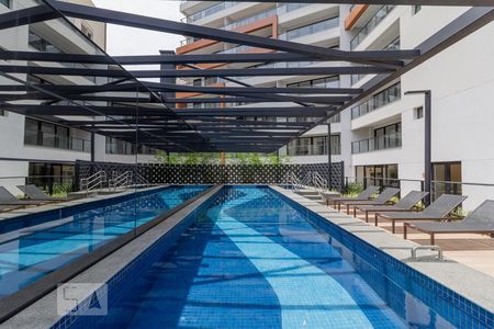 Studio para alugar com 42m², 1 quarto e 1 vaga Studio para alugar com 42m², 1 quarto e 1 vagaPiscinas