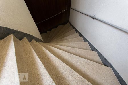 Apartamento à venda com 110m², 2 quartos e sem vagaEscada