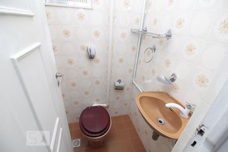 Lavabo de apartamento à venda com 3 quartos, 150m² em Copacabana, Rio de Janeiro