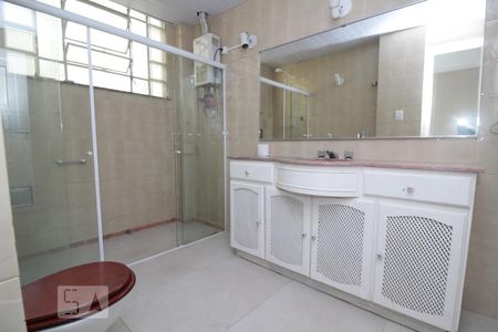 Apartamento à venda com 150m², 3 quartos e 1 vagaBanheiro
