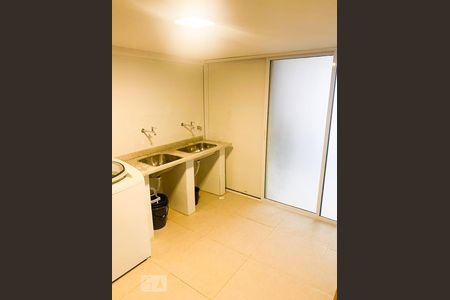 Casa à venda com 350m², 2 quartos e 2 vagasÁrea de Serviço