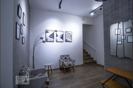 Studio para alugar com 38m², 1 quarto e sem vaga Studio para alugar com 38m², 1 quarto e sem vagaÁrea Comum - Hall de Entrada