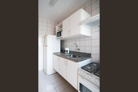 Cozinha de apartamento para alugar com 2 quartos, 46m² em Cidade Monções, São Paulo