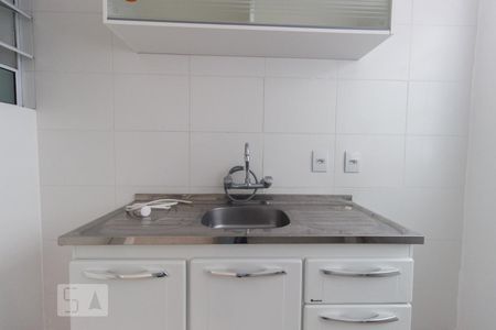 Cozinha de kitnet/studio para alugar com 1 quarto, 30m² em Vila Siqueira (zona Norte), São Paulo