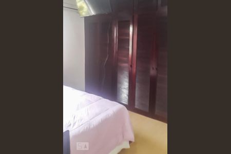 Casa à venda com 235m², 3 quartos e 3 vagasQuarto