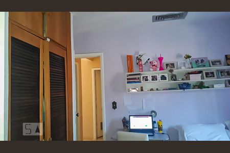 Casa à venda com 235m², 3 quartos e 3 vagasQuarto