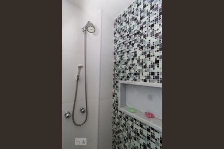 Apartamento à venda com 75m², 2 quartos e 1 vaga Apartamento à venda com 75m², 2 quartos e 1 vagaBanheiro detalhes