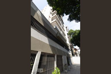 Apartamento à venda com 75m², 2 quartos e 1 vaga Apartamento à venda com 75m², 2 quartos e 1 vagaFachada