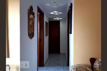 Corredor de apartamento à venda com 3 quartos, 65m² em Jardim Independência, São Paulo
