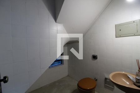 Lavabo da sala de casa à venda com 3 quartos, 224m² em Vila Vasconcelos, São Paulo