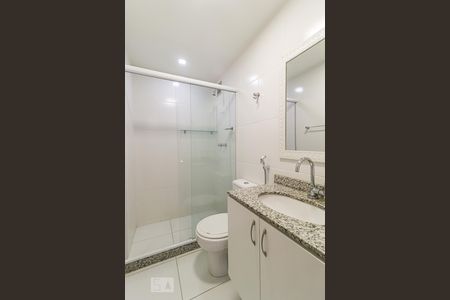 Apartamento para alugar com 139m², 3 quartos e 2 vagas Apartamento para alugar com 139m², 3 quartos e 2 vagasBanheiro da Suíte 1