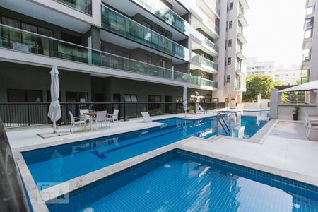 Apartamento para alugar com 139m², 3 quartos e 2 vagas Apartamento para alugar com 139m², 3 quartos e 2 vagasPiscina