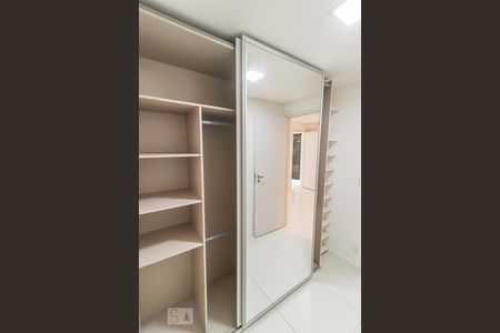 Apartamento para alugar com 139m², 3 quartos e 2 vagas Apartamento para alugar com 139m², 3 quartos e 2 vagasQuarto 3 - Suíte Master - Closet
