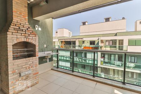 Apartamento para alugar com 139m², 3 quartos e 2 vagas Apartamento para alugar com 139m², 3 quartos e 2 vagasÁrea Externa da Cobertura - Churrasqueira