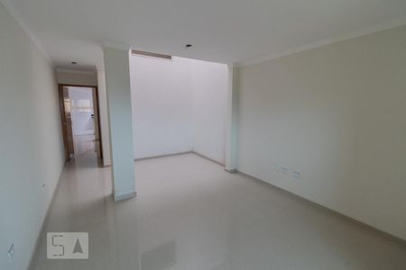 Casa à venda com 170m², 3 quartos e sem vaga Casa à venda com 170m², 3 quartos e sem vagaSala