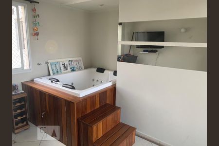 Banheira de apartamento à venda com 3 quartos, 165m² em Vila Suzana, São Paulo